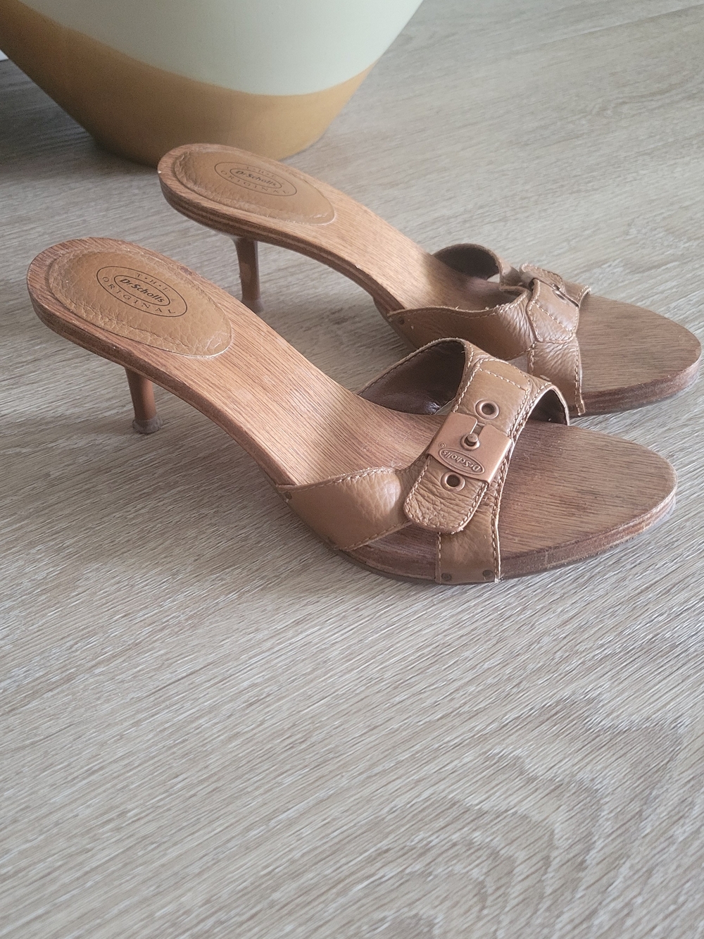 Dr. Scholl's Women's Brown Wood Kitten Slide Mules with Buckle Accent